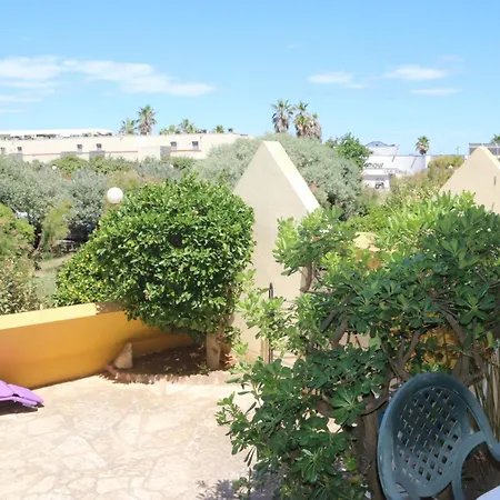 63, Héliopolis E Au Village Naturiste
